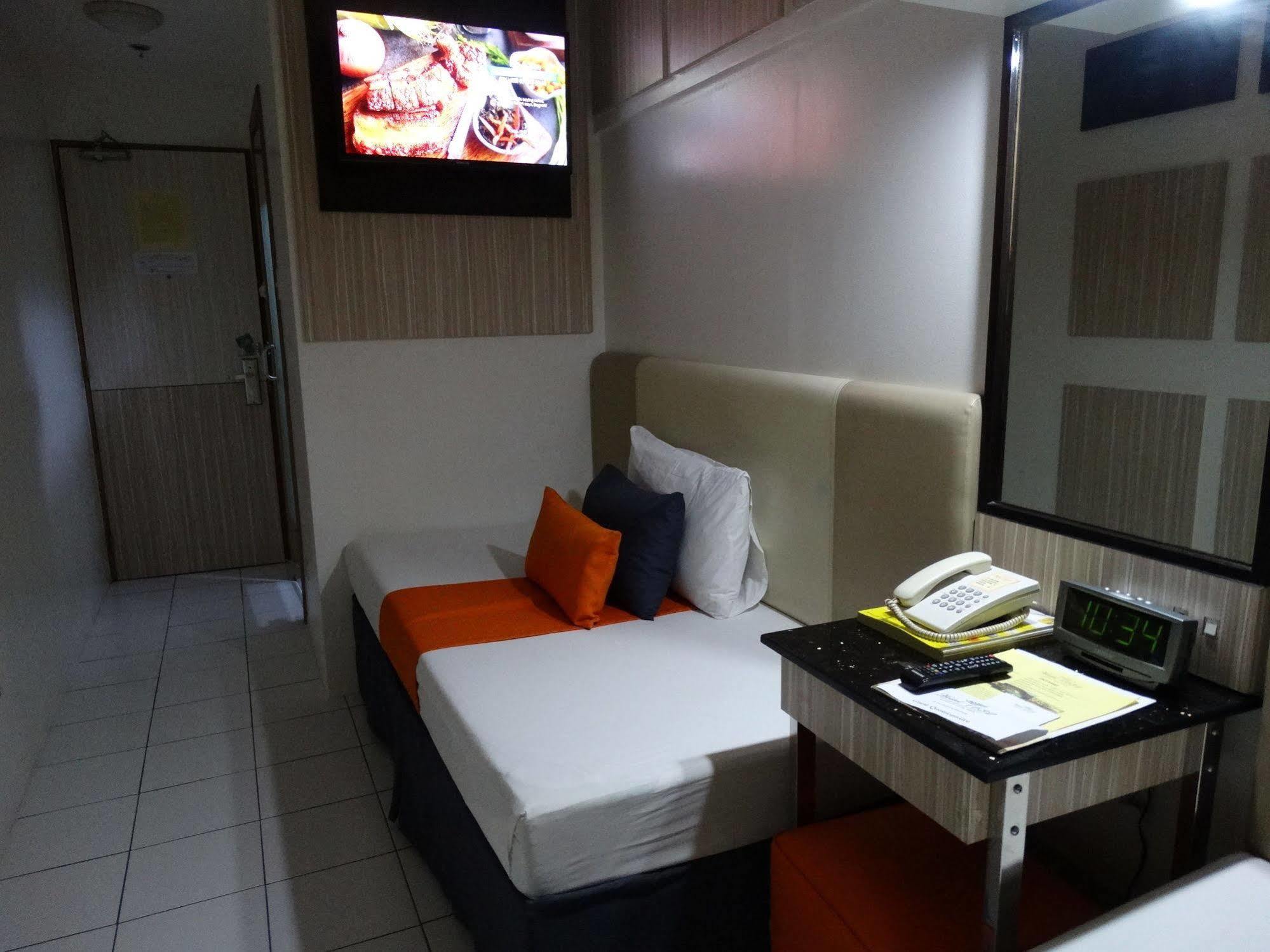 Hostel 1632 Manilla Buitenkant foto